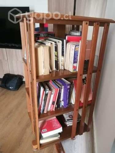 Lindo librero muy antiguo totalmente restaurado