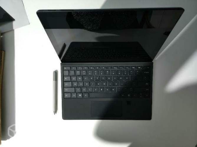 Surface Pro 7, I7 16GB Ram 512 SSD