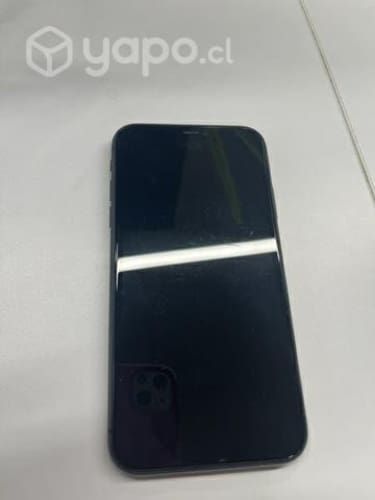 IPhone 11 semi nuevo