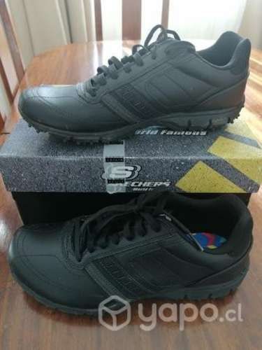 Zapato escolar número 39 de niño marca Skechers