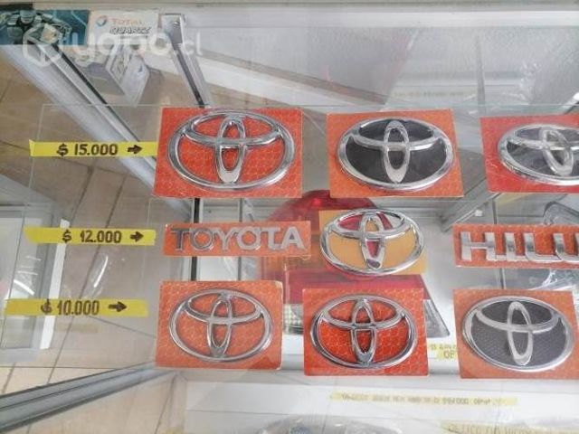 Emblemas cromados Toyota