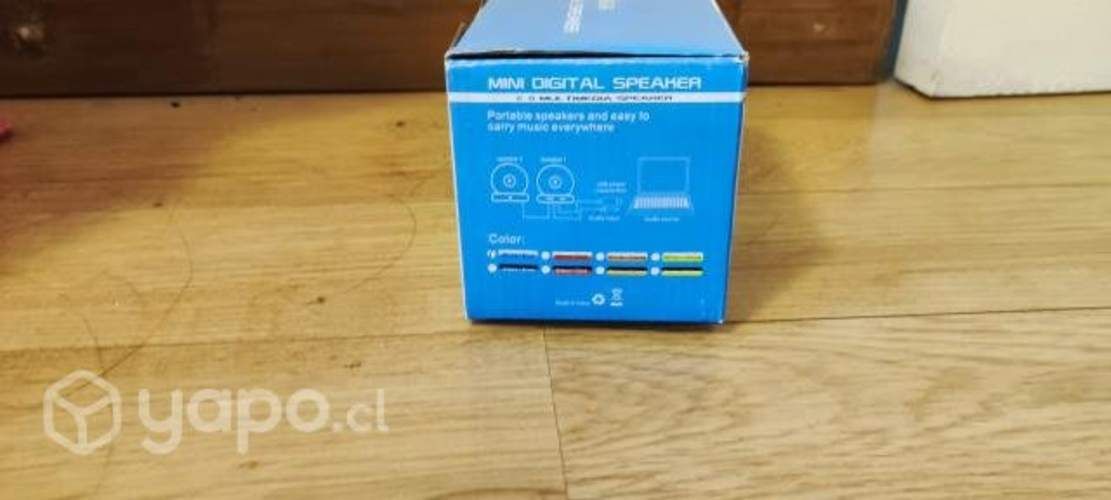 Parlantes de computadora usados