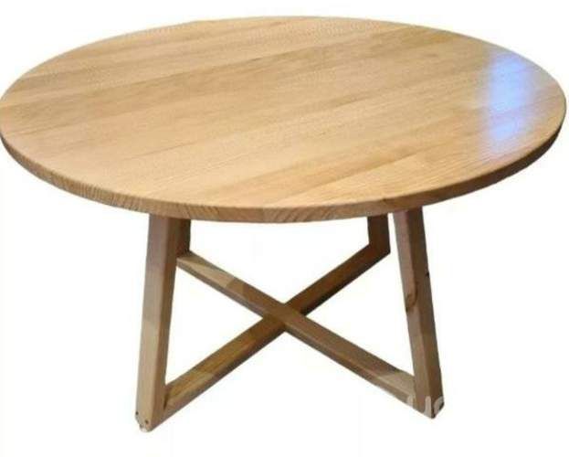 Mesa Redonda de madera