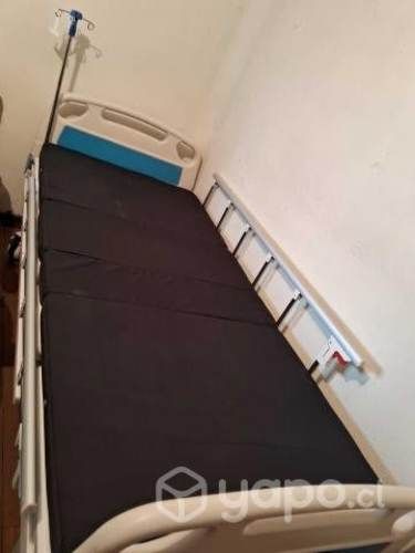 Cama ortopédica con colchón antiescaras