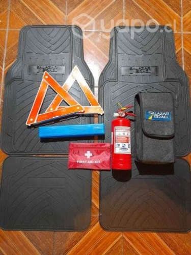 Pisos de auto + Kit de emergencias