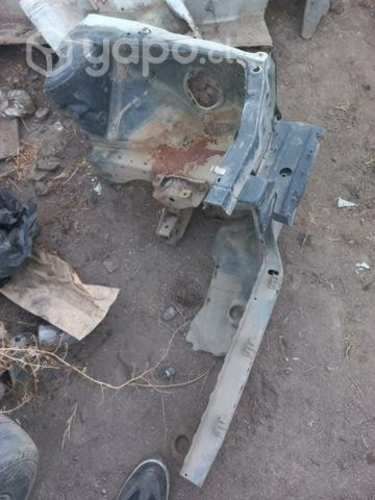 Punta de chassis izquierda nissan v16