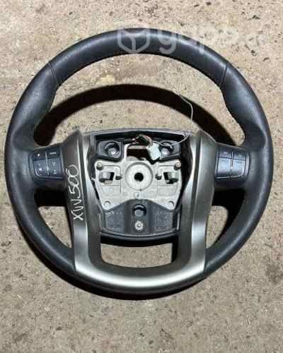 Volante Mahindra xuv500