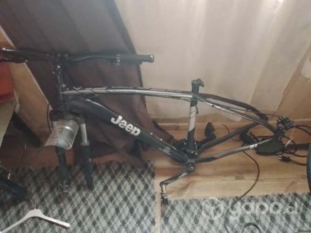 Bicicleta marca jeep