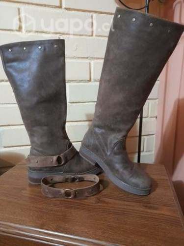 Botas cuero no. 37 color café