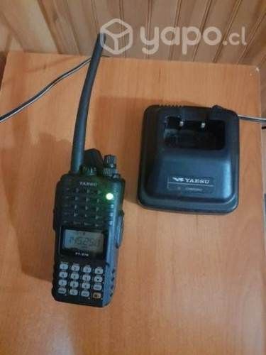 Radio portátil Yaezu FT- 270 R