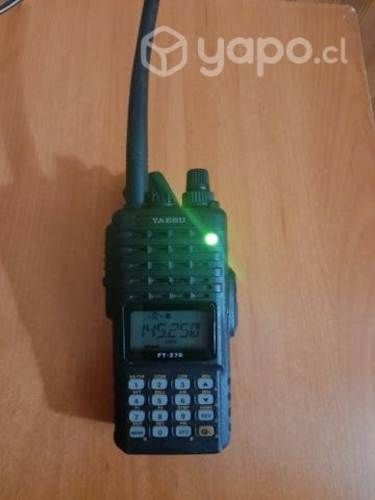 Radio portátil Yaezu FT- 270 R