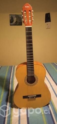 Guitarra como nueva sin uso