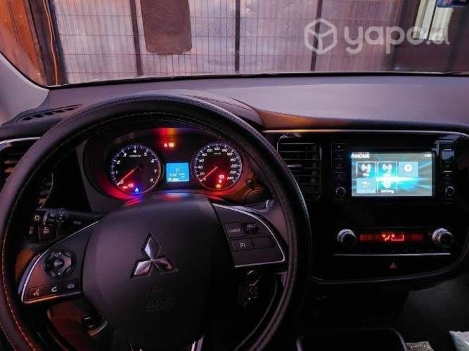 Mitsubishi outlander 2021 at 4x2