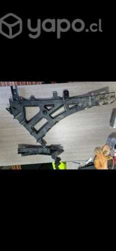 Mensula derecha parachoques trasero jaguar f pace