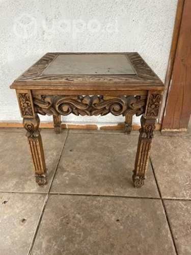 2 Mesas laterales, antigua, madera entallada