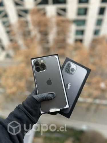 IPhone 13 Pro Max Space Gray 256GB, seminuevo