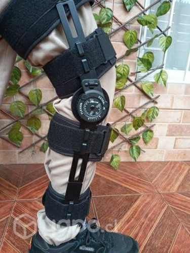 Rodillera articulada regulación flexo-extensión