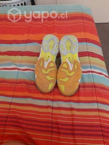 Mizuno Wave Lightning