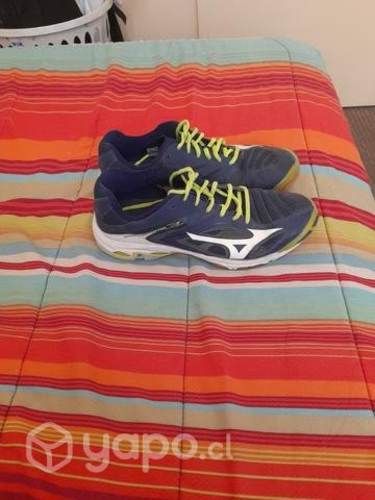 Mizuno Wave Lightning