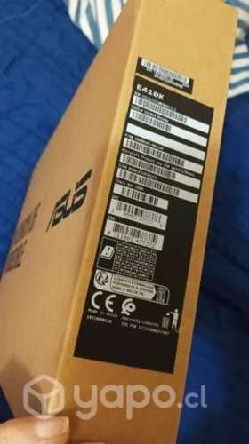 Computadora portátil ASUS NUEVA