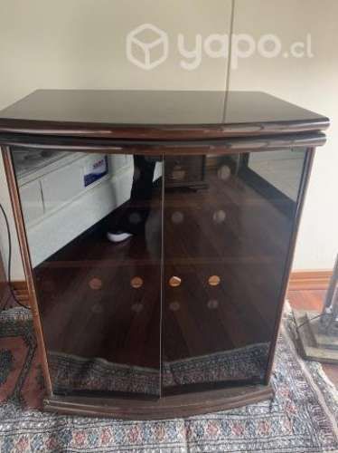 Rack TV con base giratoria. Impecable