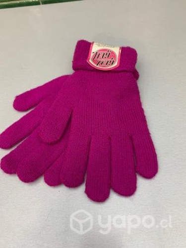 Guantes nuevos, metros Tobalaba y Colón