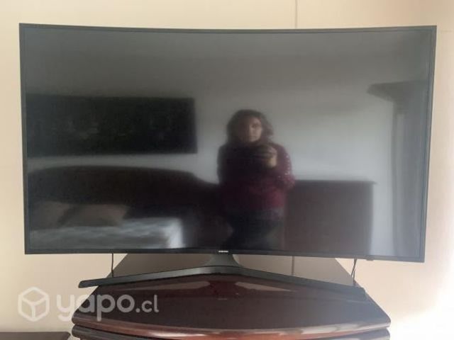 TV Samsung pantalla curva 54 pulgadas. Casi nueva,