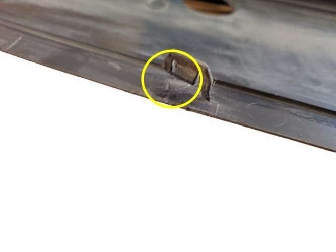 Cubre Frontal Superior Mazda BT