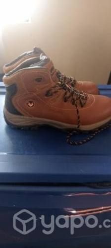 Bototos seguridad color café