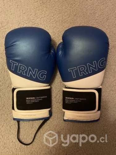 Guantes de boxeo Decathlon. 14oz (un solo uso)