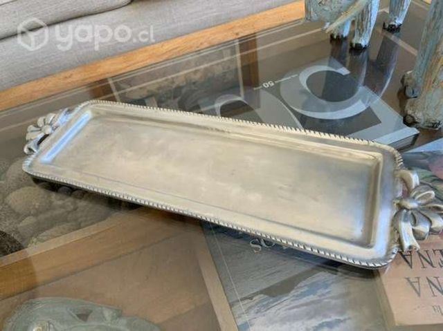 Hermosas y elegantes bandejas de peltre