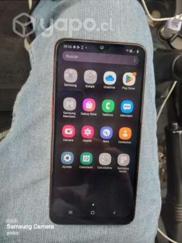 Celular a10s 32 gb de memoria.