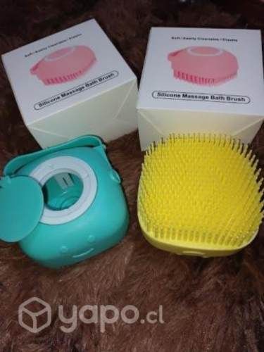 Cepillo de silicona para ducha