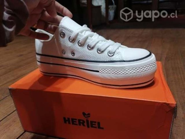 Zapatillas eco cuero con plataforma