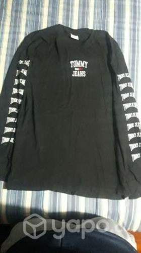 Polera tommy jeans manga larga