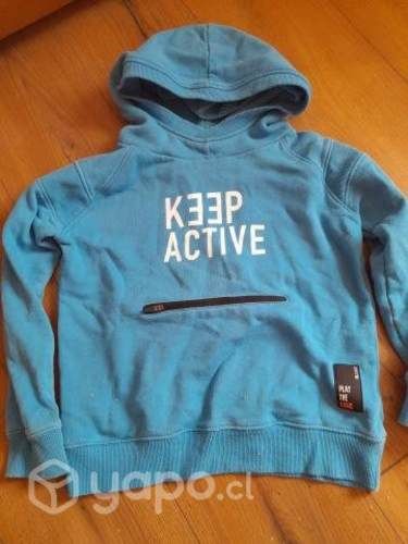 Ropa de niño en perfecto estado