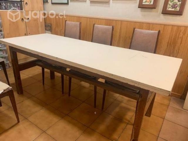 Mesa se madera y melamima