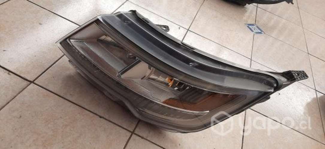 Óptico Ford Explorer 2018