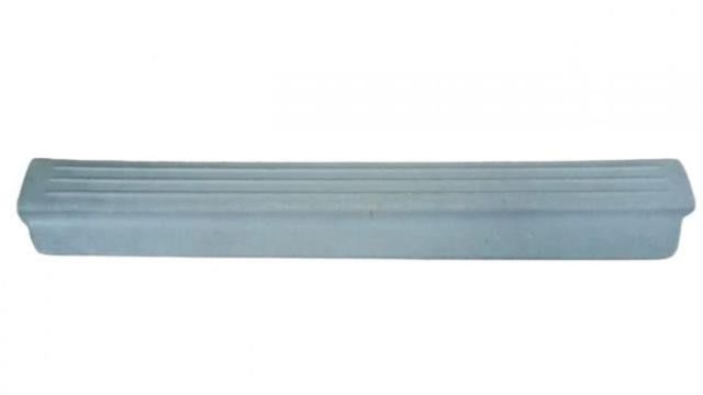 Cubre socalo delantero rh mitsubishi l200 7/15