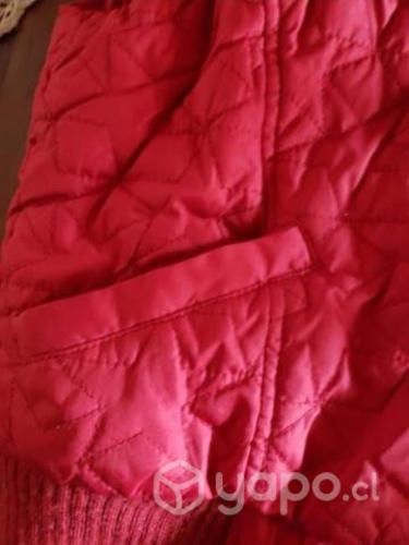 Parka acolchada marca Wados, gorro desmontable.