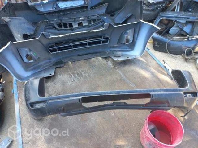 Parachoque trasero Toyota Rav ORIGINAL