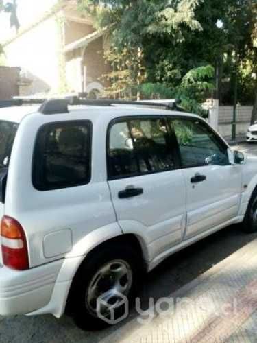 Suzuki Grand Nomade 2000