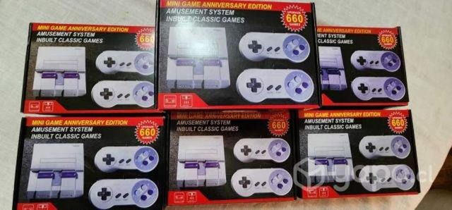 Consola retro de juegos de 8 bits 660