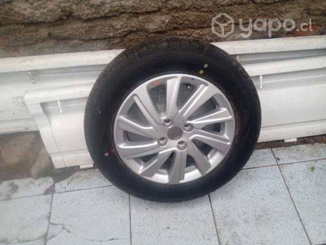 Suzuki Dzire 2015 2017 llanta con neumático nuevo