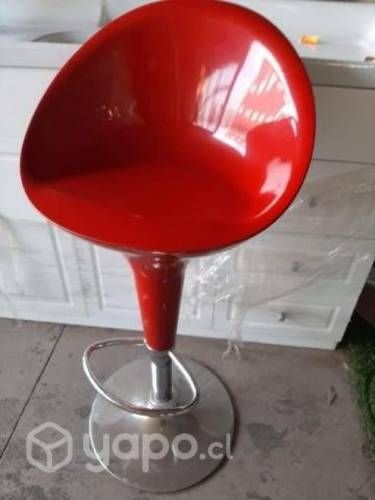 Sillas nuevas con altura ajustable