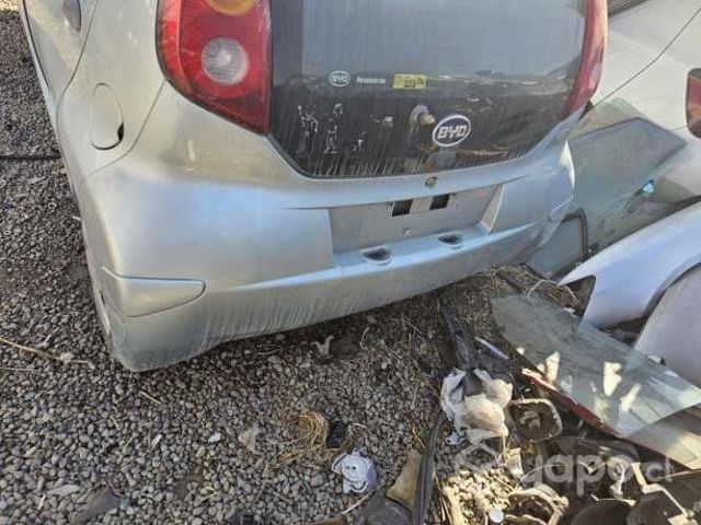 Parachoque trasero byd f0