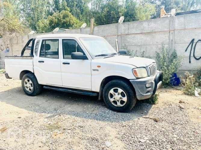 Máscara mahindra pick up