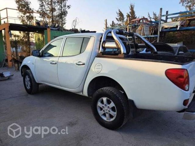 02 Focos traseros Mitsubishi L usado