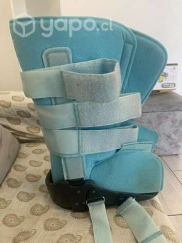Bota ortopédica izquierda
