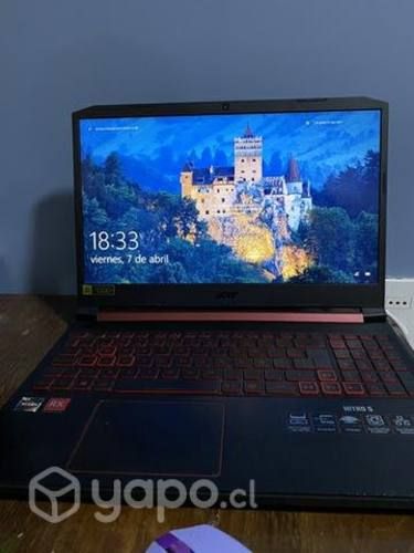 Notebook gamer nitro 5 con periféricos